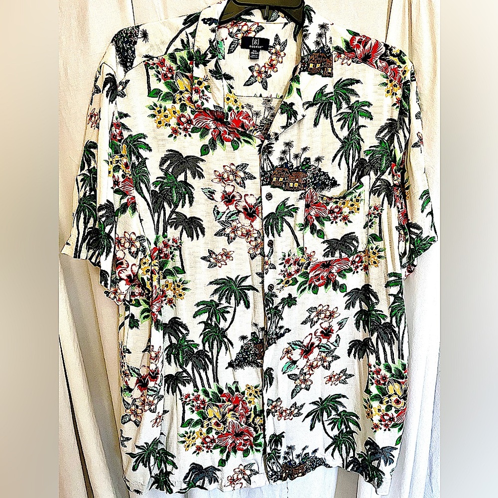Men’s XXL Mens button down tropical shirt.